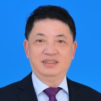 陈忠 照片