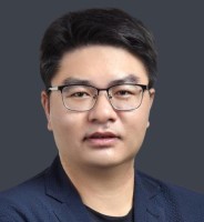 崔刚龙 照片