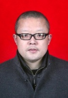 李晶 照片