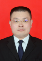 曹岩 照片