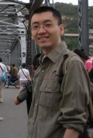 邓岳 照片