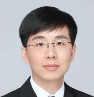 董传福 照片