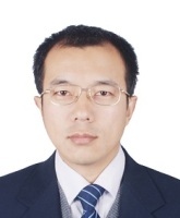 米建伟 照片