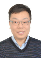 余航 照片