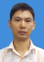 何灼馀 照片