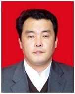 黄襄念 照片