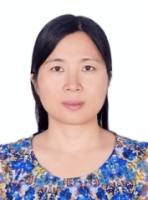 李娅 照片