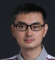高健 照片