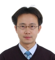 董炜疆 照片