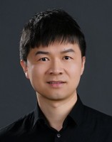 何林 照片