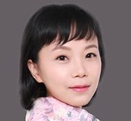 何莉 照片