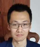 胡啸 照片