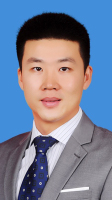 王强 照片