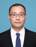 秦雷 照片
