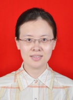 石钰 照片
