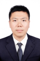 窦亮彬 照片