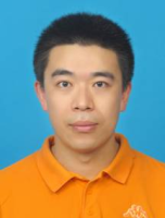 管玉雷 照片