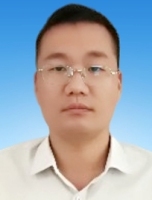 康现伟 照片