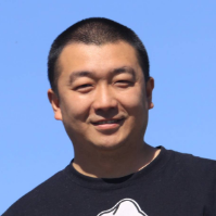 魏颢 照片