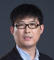 刘少达 照片
