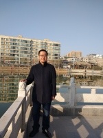 李勇 照片