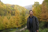 梁西银 照片