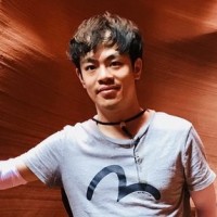 何健 照片