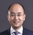 梁迎修 照片