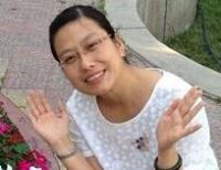 李月 照片