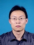董亮 照片