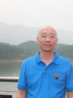 李强 照片