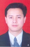 彭雄志 照片