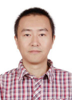 黄毅 照片