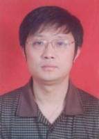 黄坤 照片