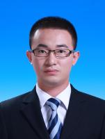 西宇辰 照片