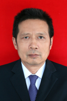 成央金 照片