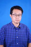 李岩 照片