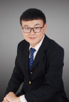 李伟 照片