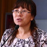 候成敏 照片