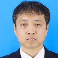权赫春 照片