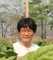 卢红 照片