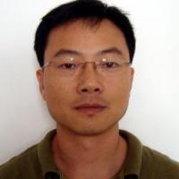 秦俊 照片