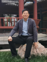 吴起民 照片