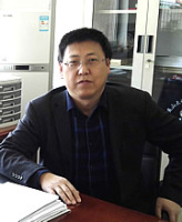 王加春 照片