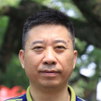 杨国春 照片