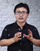 贺利坚 照片