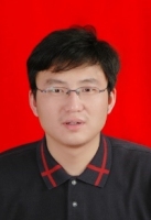 李成 照片