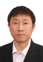 梁峰 照片