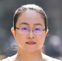 王效莹 照片