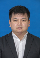 王春雷 照片